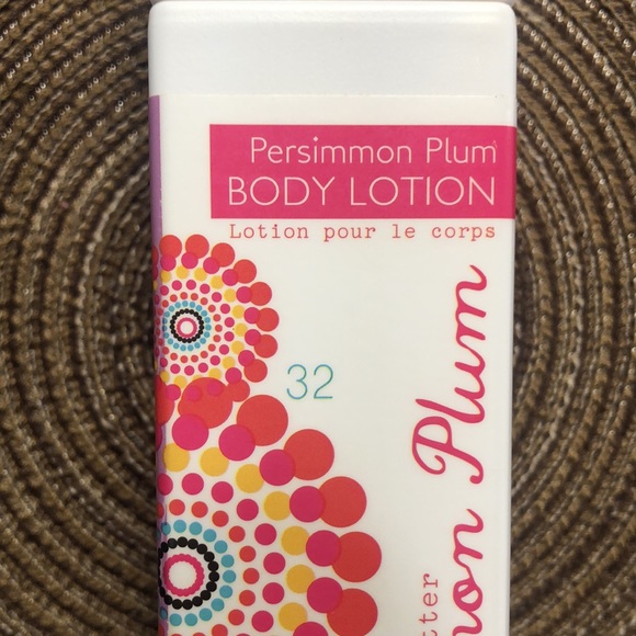 Love & Toast Body Lotion Persimmon Plum - Picture 2 of 5